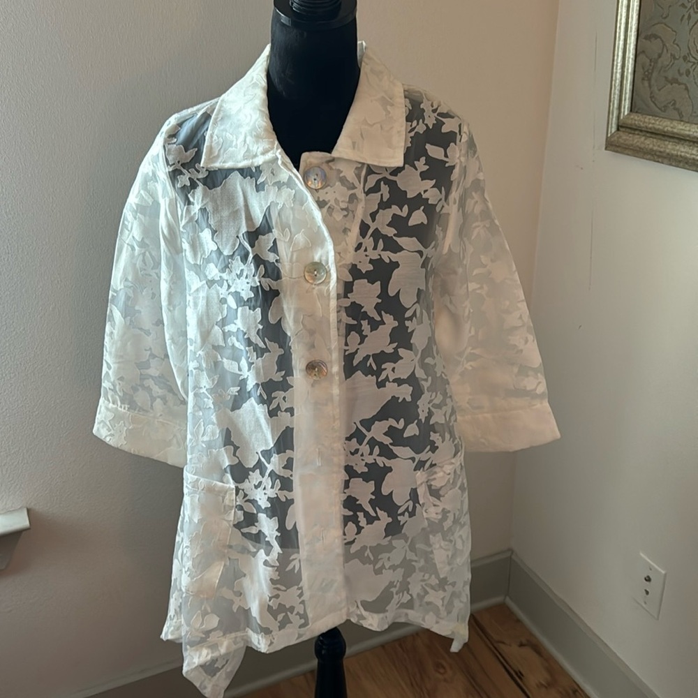 Mirror Image floral print buttoned down long sheer top blouse cover up Sz‎ M